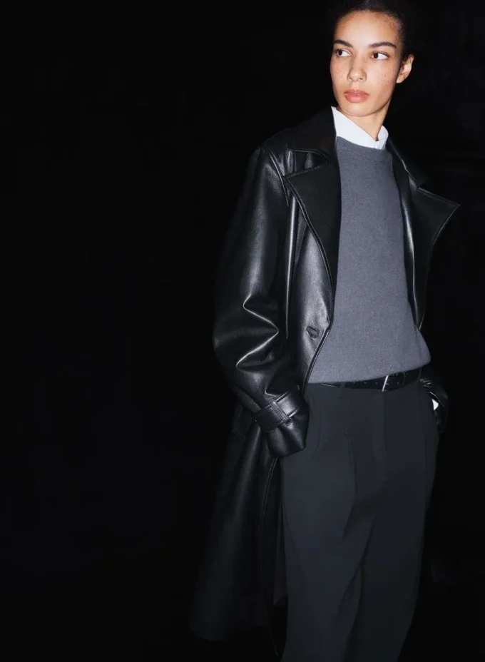 Bare Cashmere Crew Sweater Vest