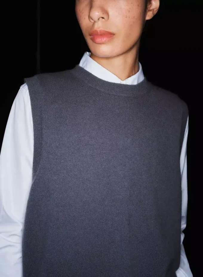 Bare Cashmere Crew Sweater Vest