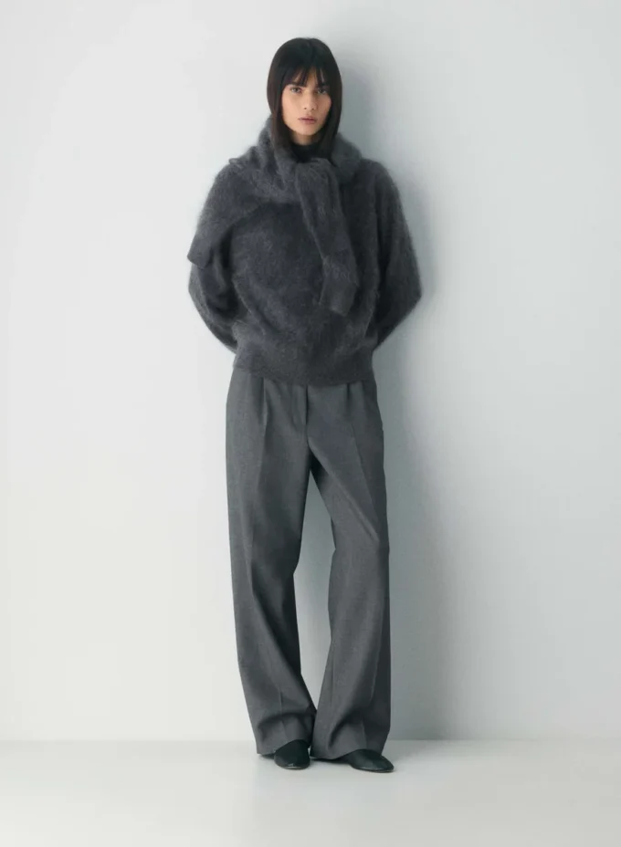 Brushed Cashmere Relaxed Turtleneck