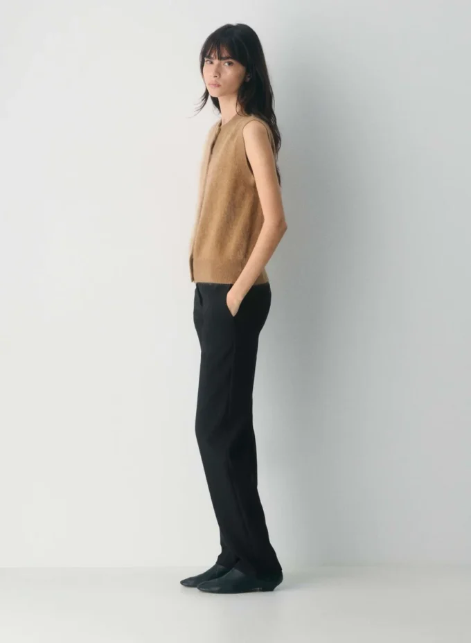 Brushed Cashmere Sleeveless Cardigan