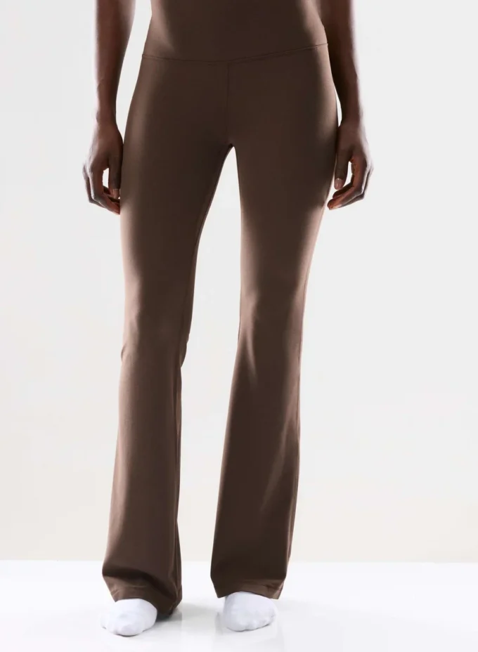 BUTTER Cheeky Hi-Rise Flare 32″ Legging BUTTER Cheeky Hi-Rise Flare 32″ Legging