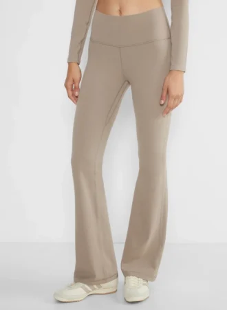 BUTTER Cheeky Hi-Rise Flare Legging