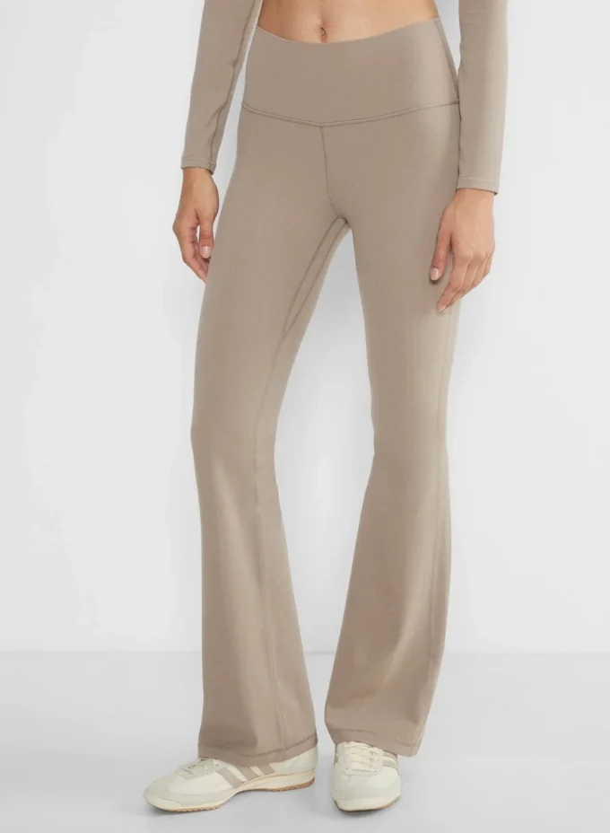 BUTTER Cheeky Hi-Rise Flare Legging BUTTER Cheeky Hi-Rise Flare Legging