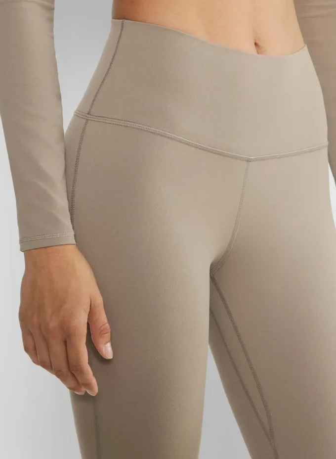 BUTTER Cheeky Hi-Rise Flare Legging BUTTER Cheeky Hi-Rise Flare Legging