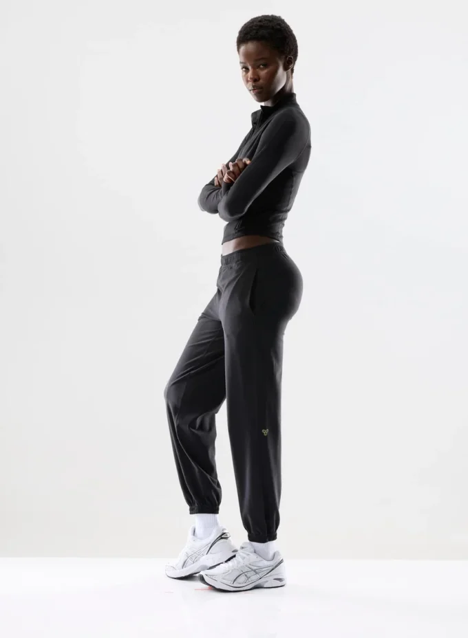 BUTTER Distance Waist Zip Up