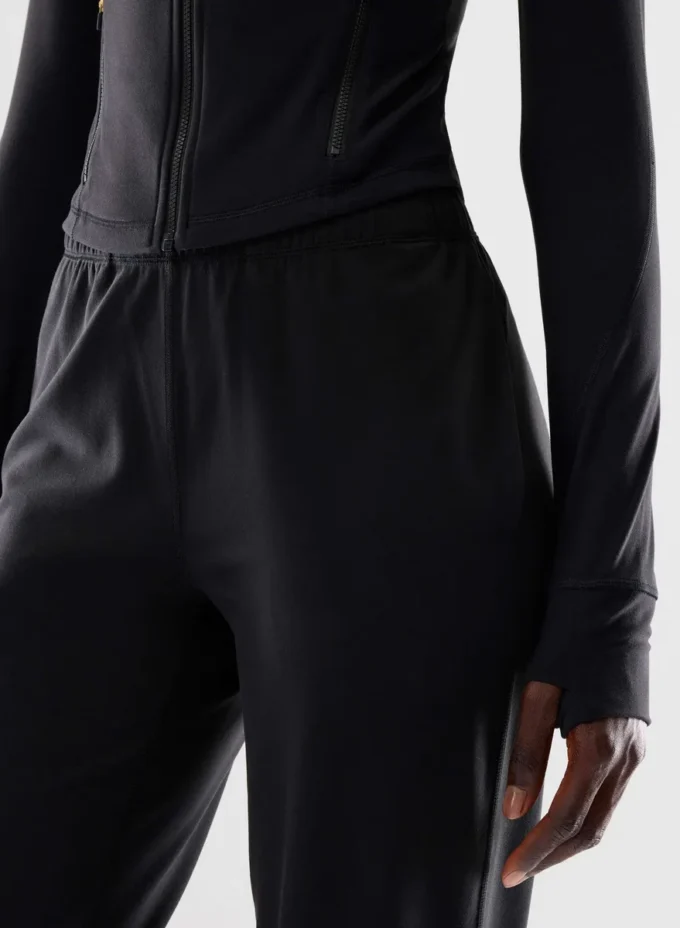 BUTTER Distance Waist Zip Up
