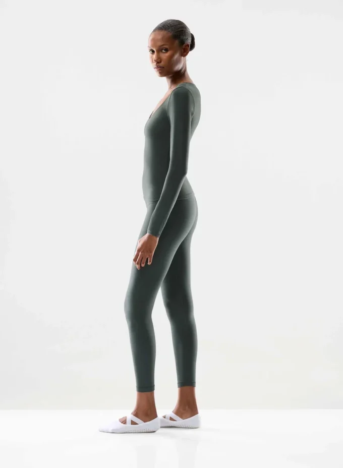 BUTTER Essential V-Neck Longsleeve BUTTER Essential V-Neck Longsleeve