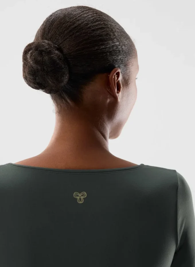 BUTTER Essential V-Neck Longsleeve BUTTER Essential V-Neck Longsleeve