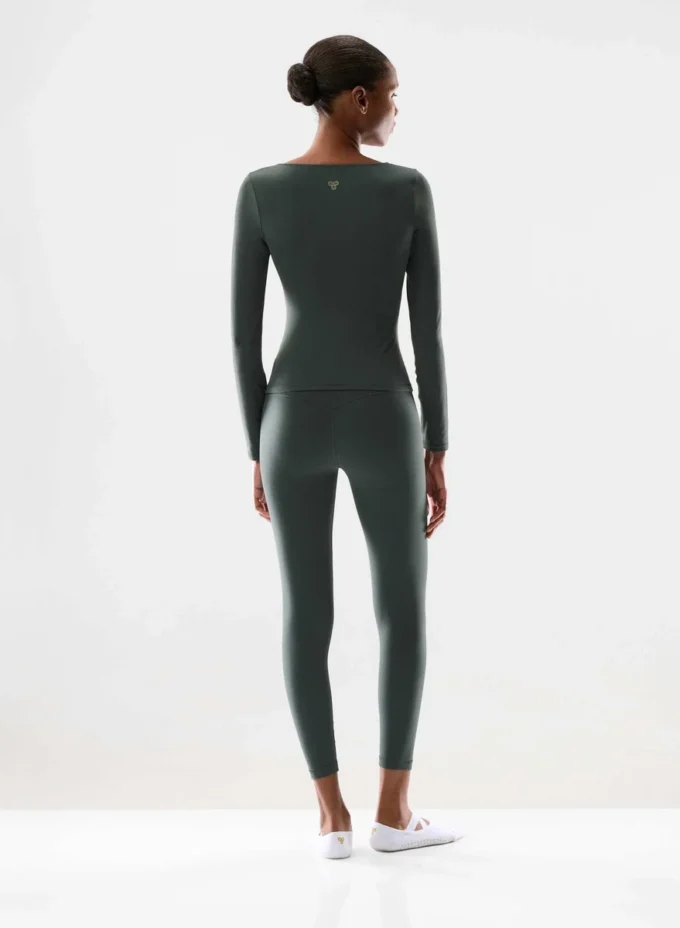 BUTTER Essential V-Neck Longsleeve BUTTER Essential V-Neck Longsleeve