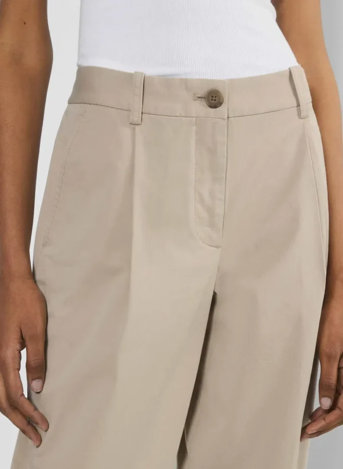 Chino Mid-rise Carrot Pant