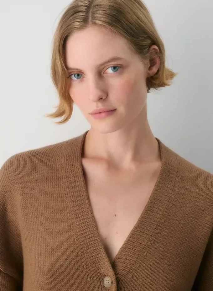 Chunky Merino Wool V-neck Cardigan