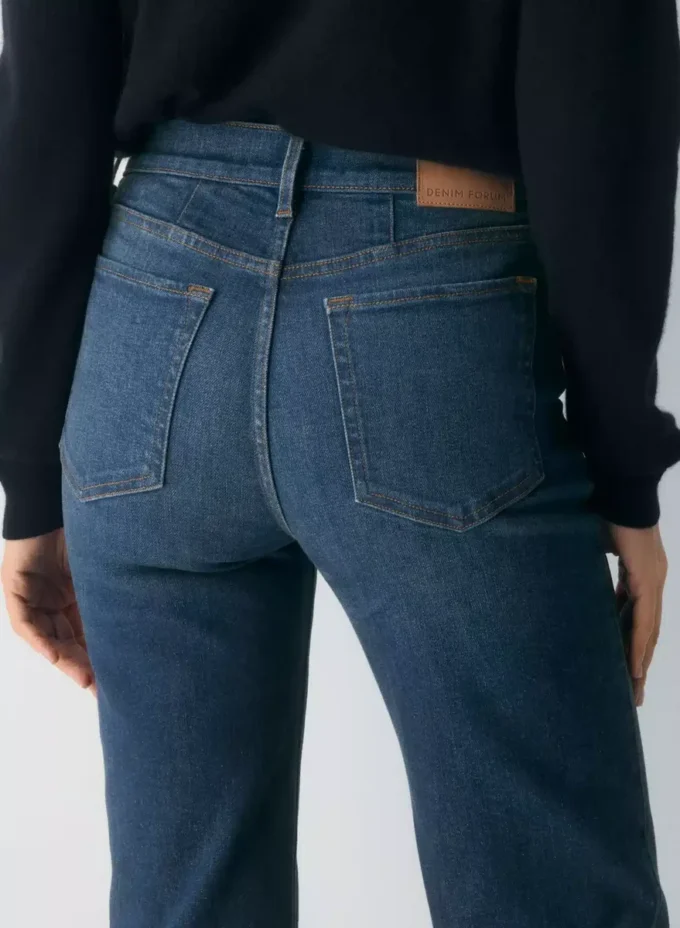 Denim Forum The ‘90s Snatched Mid-rise Straight Jean Denim Forum The ‘90s Snatched Mid-rise Straight Jean