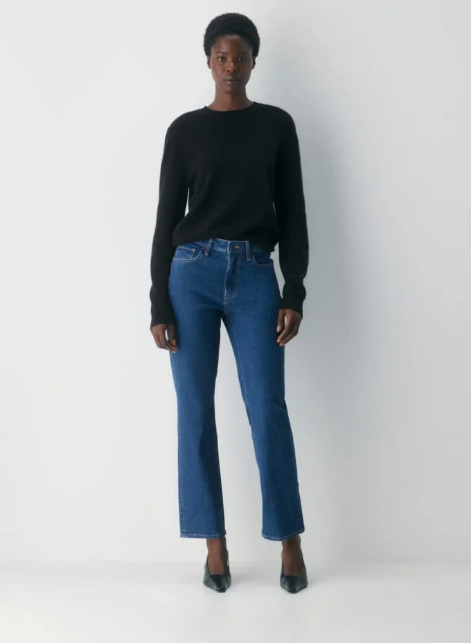 Denim Forum Uma Curve-fit Hi-rise Straight Jean Denim Forum Uma Curve-fit Hi-rise Straight Jean