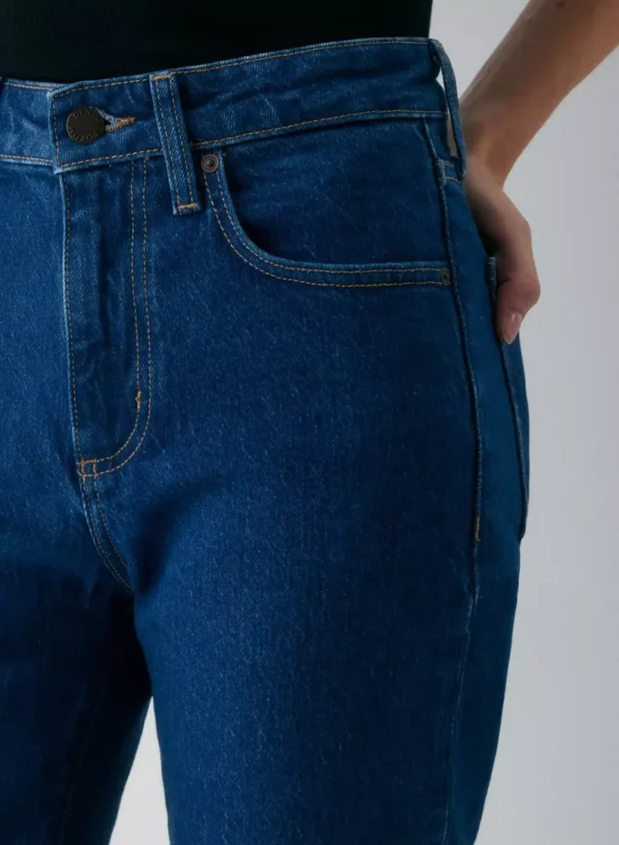 Denim Forum Uma Hi-rise Straight Jean Denim Forum Uma Hi-rise Straight Jean