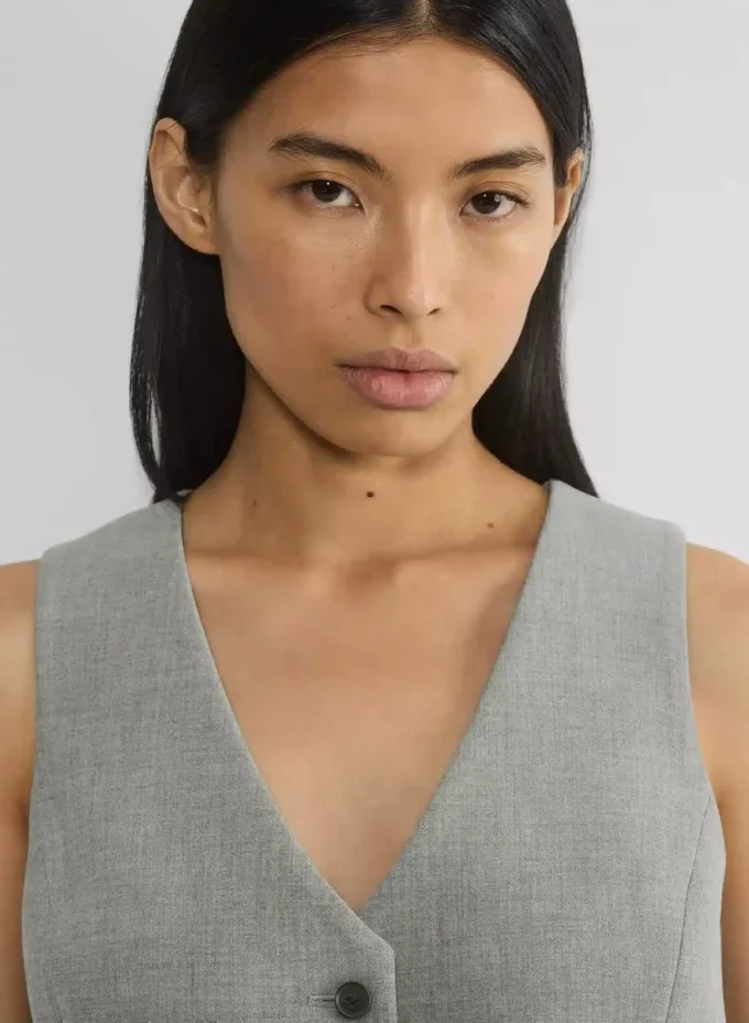 Deniro Vest – (Re)ssential