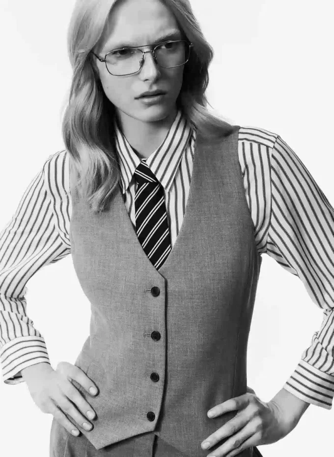 Deniro Vest – (Re)ssential