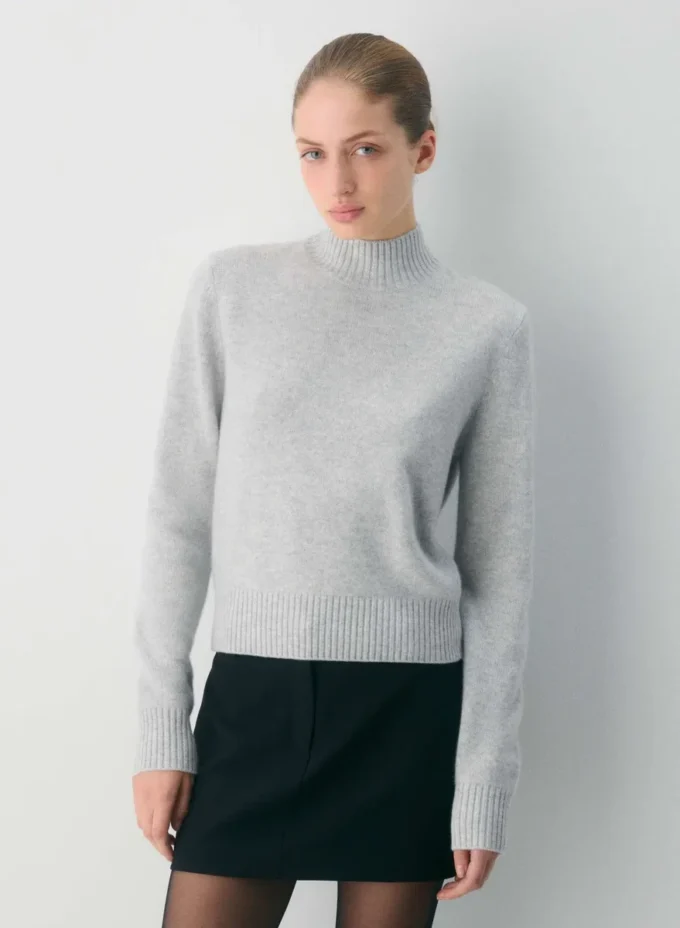 Essential Cashmere Mockneck