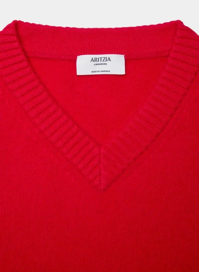 Essential Cashmere V-neck Sweater Essential Cashmere V-neck Sweater