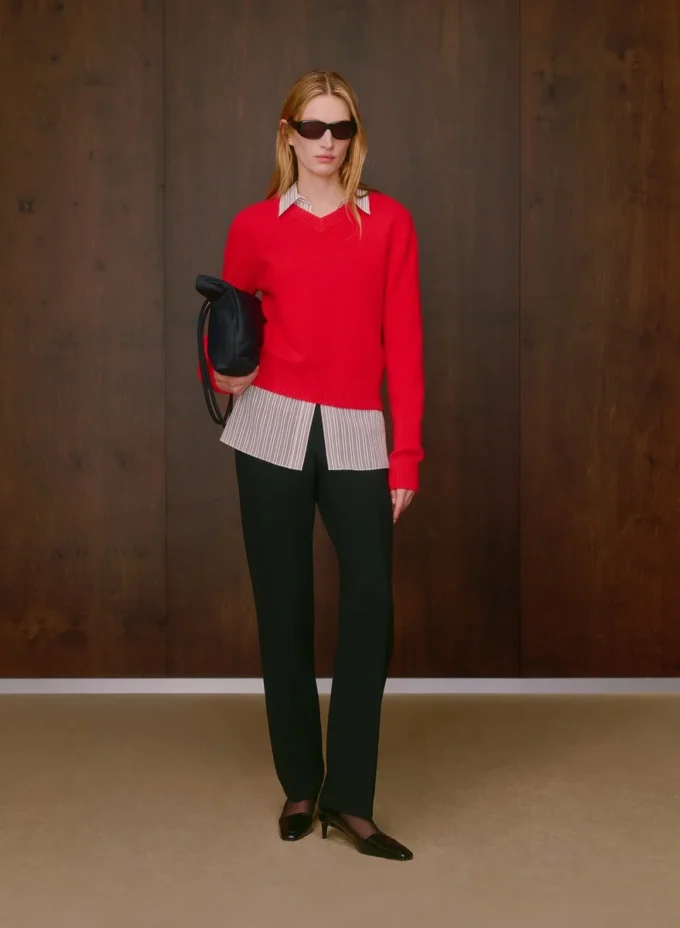 Essential Cashmere V-neck Sweater Essential Cashmere V-neck Sweater