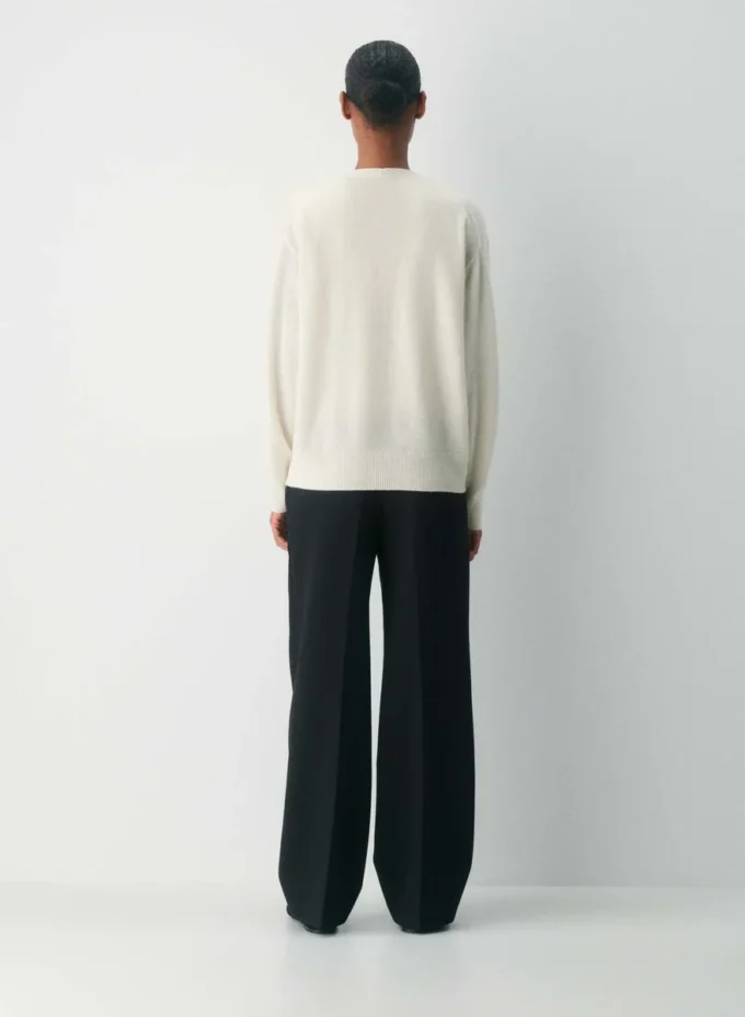 Feather Cashmere Relaxed V-neck Cardigan Feather Cashmere Relaxed V-neck Cardigan