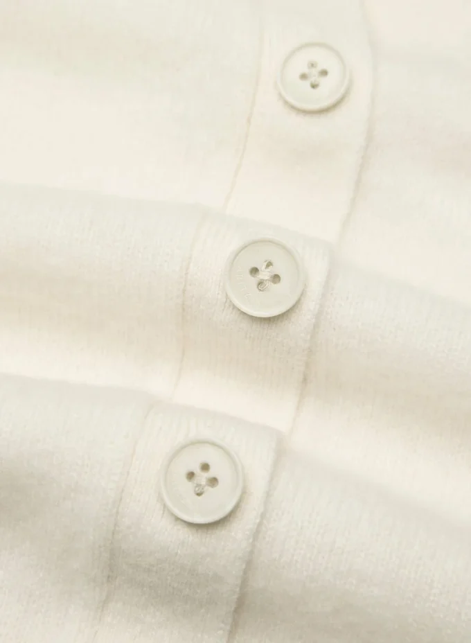 Feather Cashmere Relaxed V-neck Cardigan Feather Cashmere Relaxed V-neck Cardigan