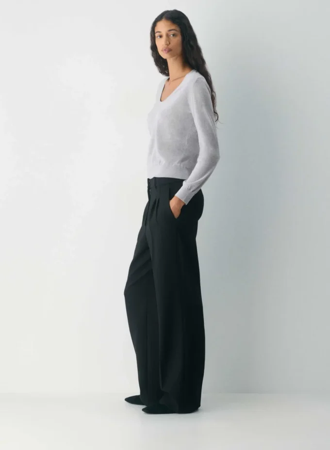 Fine Merino Wool Scoopneck Sweater