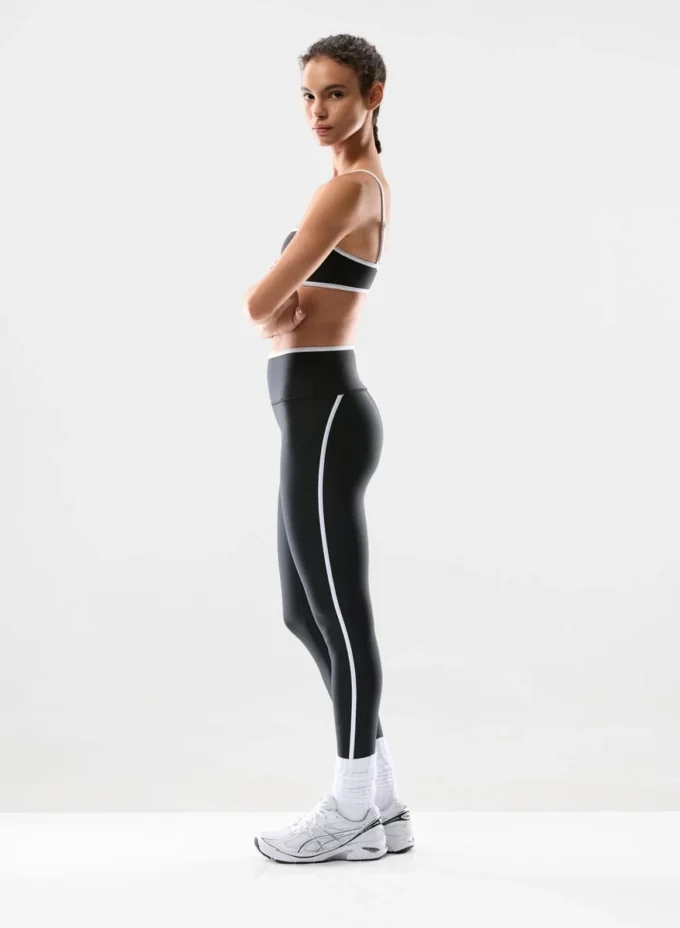 GloTone™ Showup Hi-Rise 26” Legging