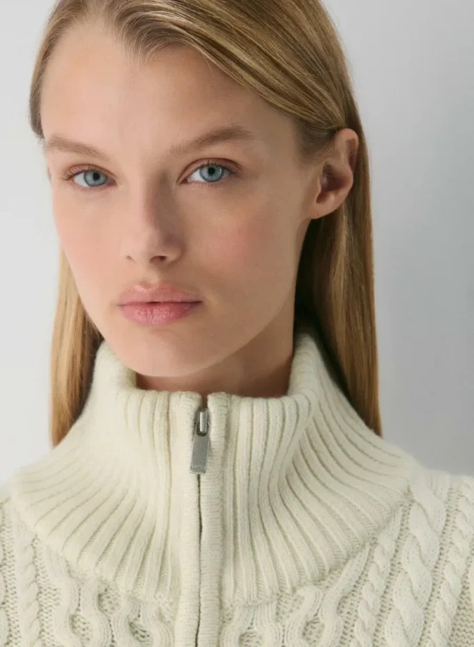 Heritage Knit Merino Wool Mockneck Zip-up