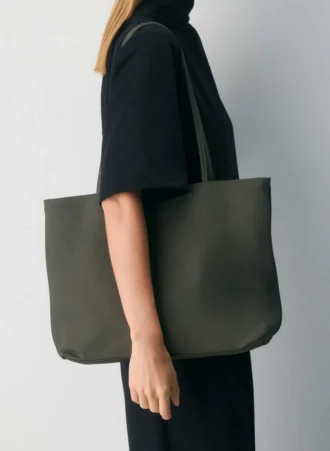 Idolize Bigger Tote Bag