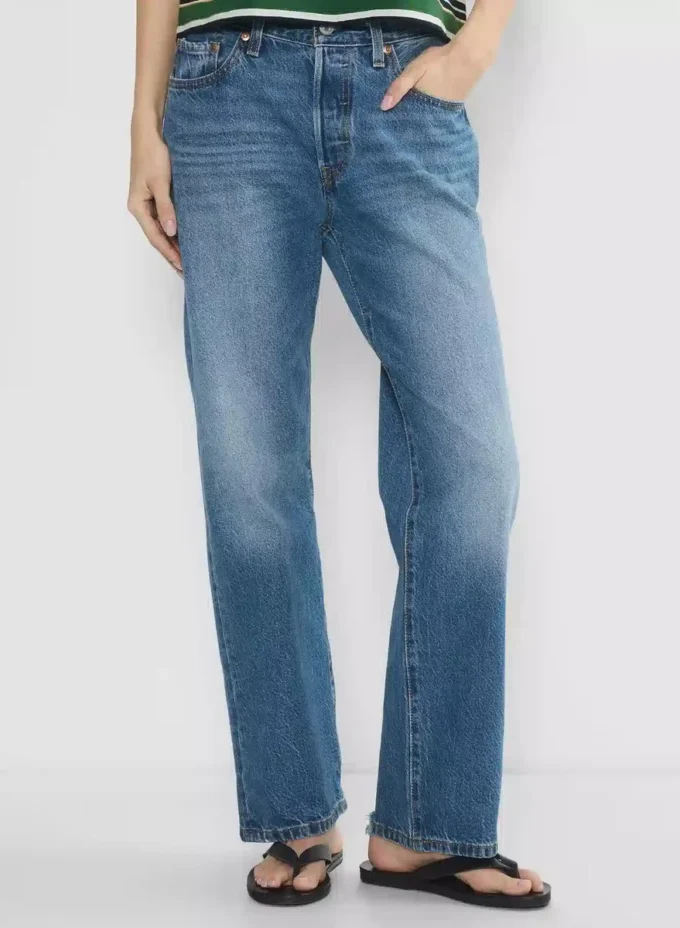 Levi’s 501 ’90s Lightweight Jean Levi’s 501 ’90s Lightweight Jean