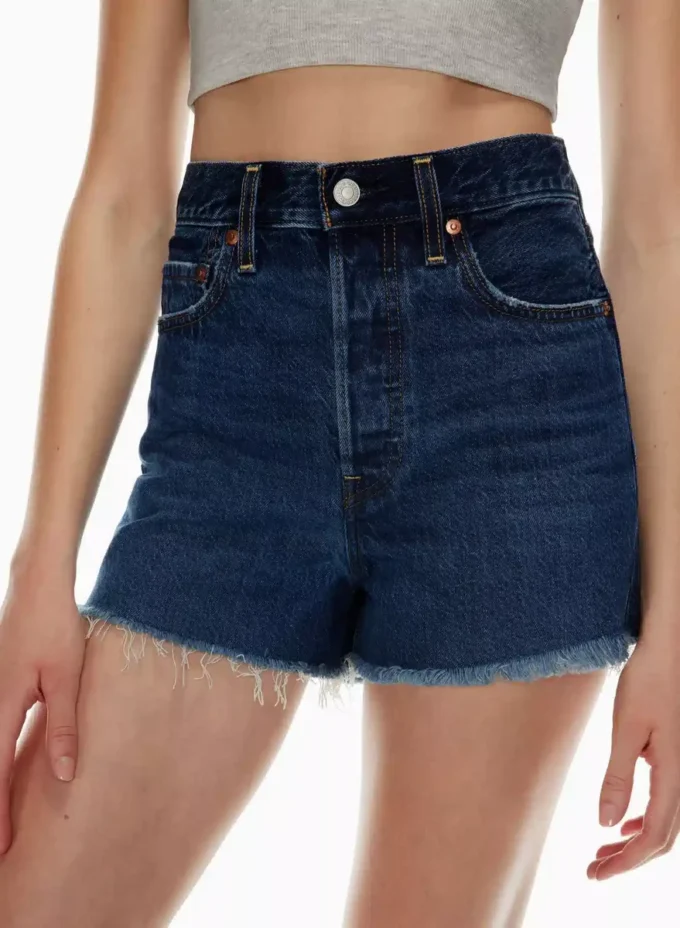 Levi’s Ribcage Short
