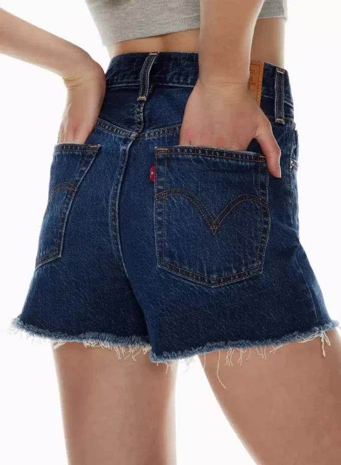 Levi’s Ribcage Short