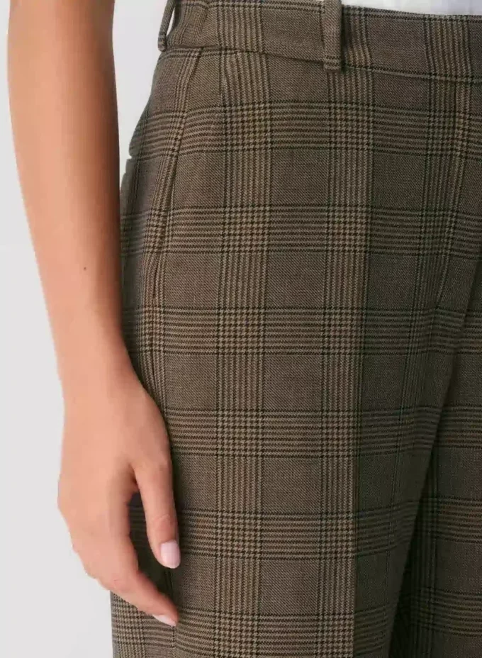 New Agency Curve-Fit Pant – (Re)ssential New Agency Curve-Fit Pant – (Re)ssential