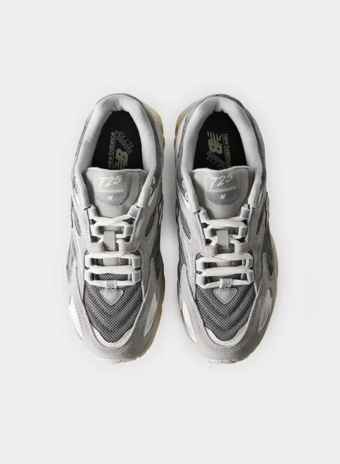 New Balance 725