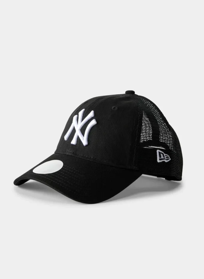 New Era New York Yankees 9TWENTY Trucker Hat