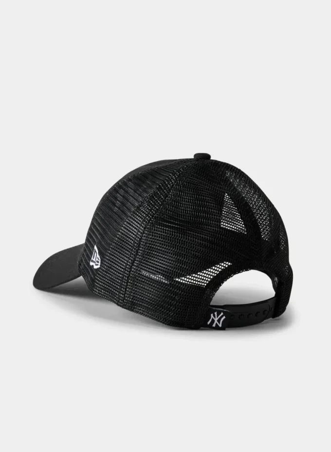 New Era New York Yankees 9TWENTY Trucker Hat