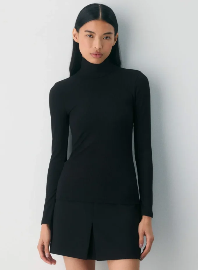 Only Turtleneck