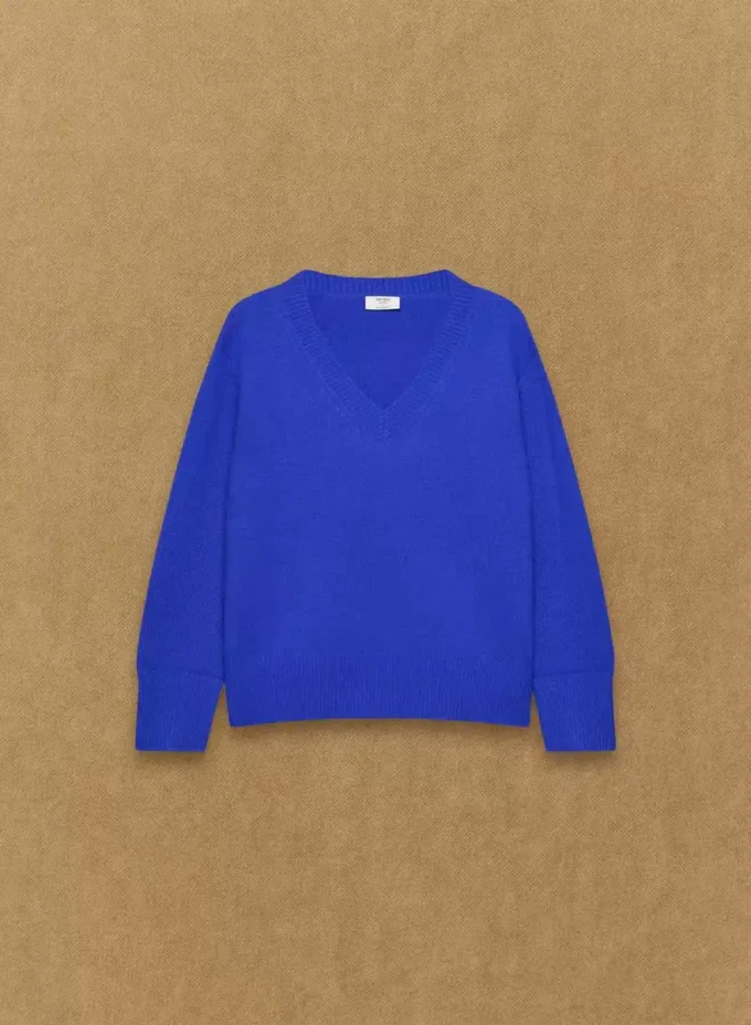 Plush Cashmere Oversized V-neck Sweater Plush Cashmere Oversized V-neck Sweater