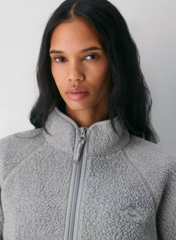 Polartec® Thermal Pro™ Raglan Mockneck Zip-up Polartec® Thermal Pro™ Raglan Mockneck Zip-up