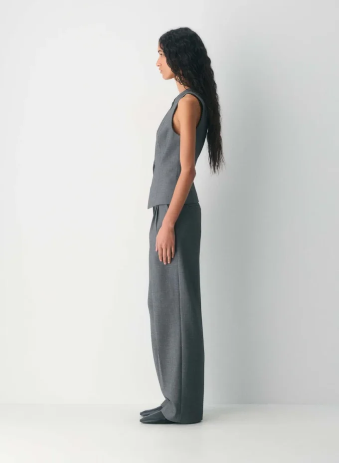 Regal Vest – (Re)ssential Regal Vest – (Re)ssential