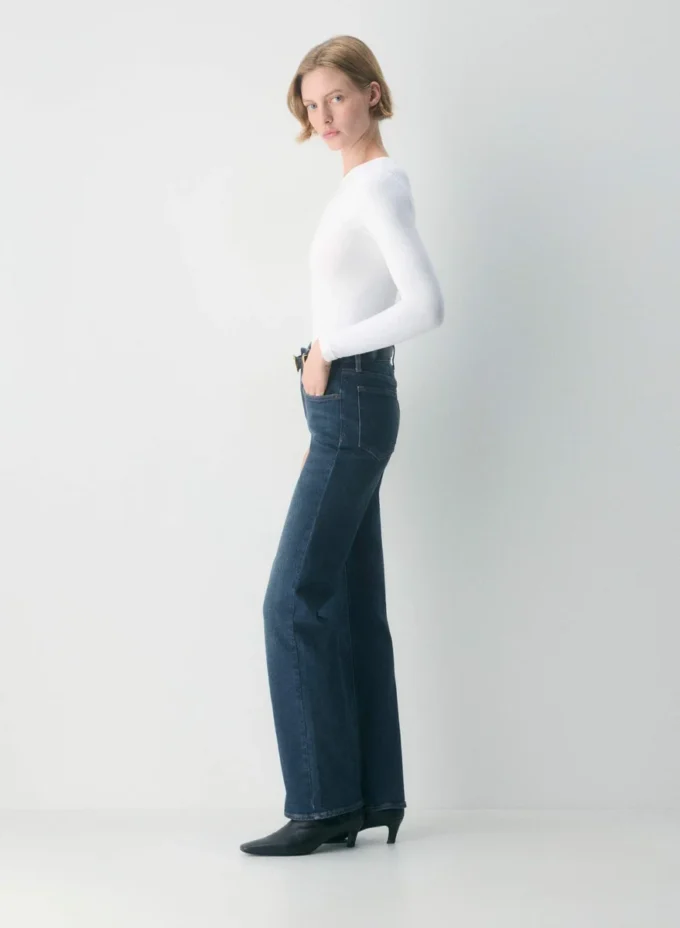 Soft Seamless Hallmark Longsleeve