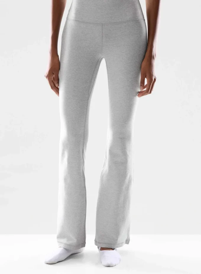 SoftWhip™ Cheeky Hi-Rise Flare 32″ Legging SoftWhip™ Cheeky Hi-Rise Flare 32″ Legging