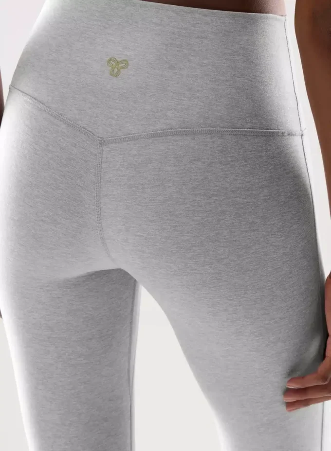 SoftWhip™ Cheeky Hi-Rise Flare 32″ Legging SoftWhip™ Cheeky Hi-Rise Flare 32″ Legging