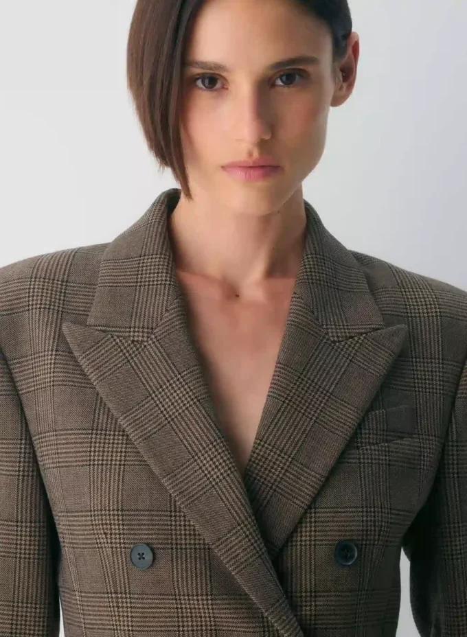 Standout Double-Breasted Blazer – (Re)ssential Standout Double-Breasted Blazer – (Re)ssential