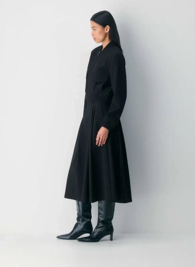 Succession Bomber – (Re)ssential Succession Bomber – (Re)ssential