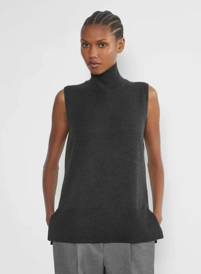 Successor Merino Wool Sleeveless Turtleneck Successor Merino Wool Sleeveless Turtleneck