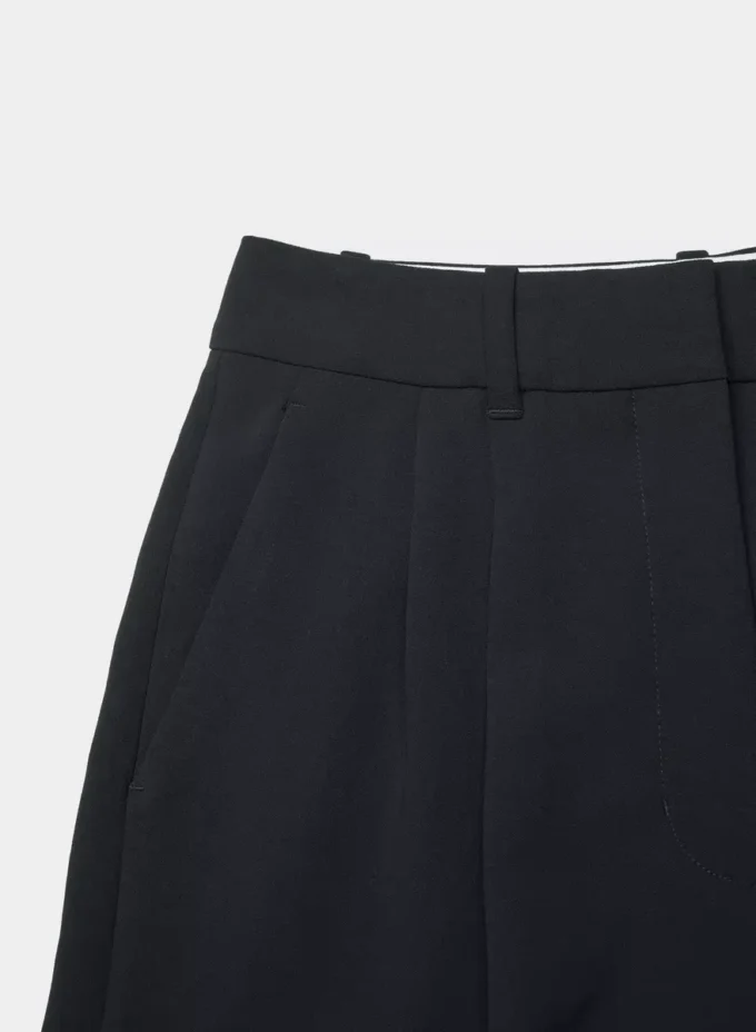 The Effortless Pant™ Curve-fit Cropped – Crepette™ The Effortless Pant™ Curve-fit Cropped – Crepette™