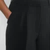 The Effortless Pant™ Curve-fit Cropped – Crepette™ The Effortless Pant™ Curve-fit Cropped – Crepette™
