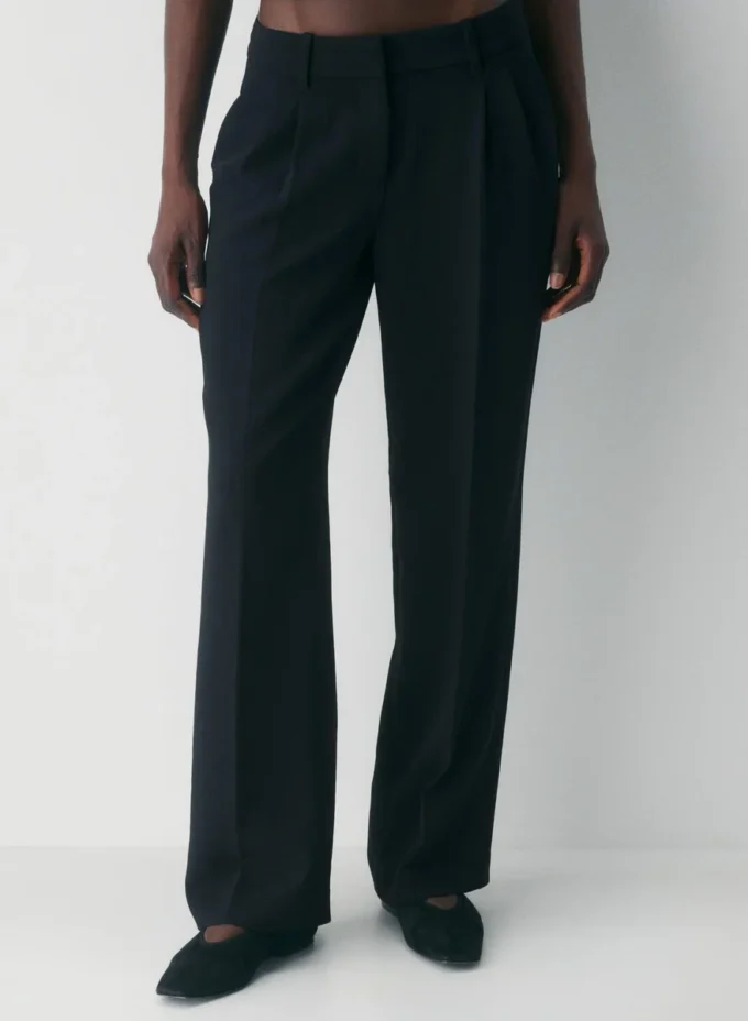 The Effortless Pant™ Curve-Fit Lo-Rise – Crepette™ The Effortless Pant™ Curve-Fit Lo-Rise – Crepette™