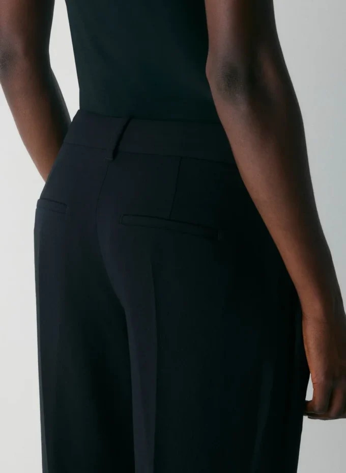 The Effortless Pant™ Curve-Fit Lo-Rise – Crepette™ The Effortless Pant™ Curve-Fit Lo-Rise – Crepette™